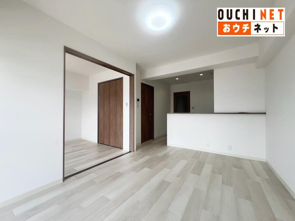 3LDK apartment in Higashiosaka, Osaka - Photo 1