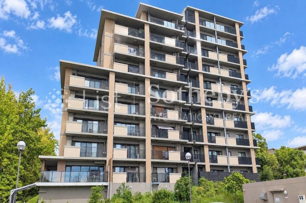 3LDK apartment in Suita, Osaka - Photo 1