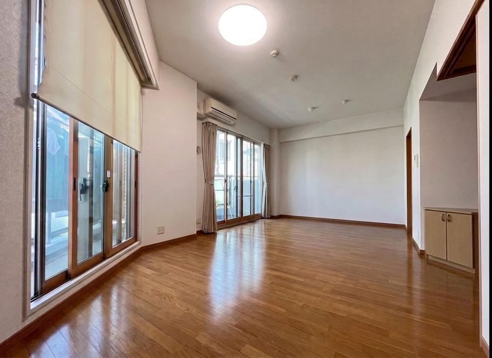 4LDK apartment in Suginami Ward, Tokyo - Photo 1