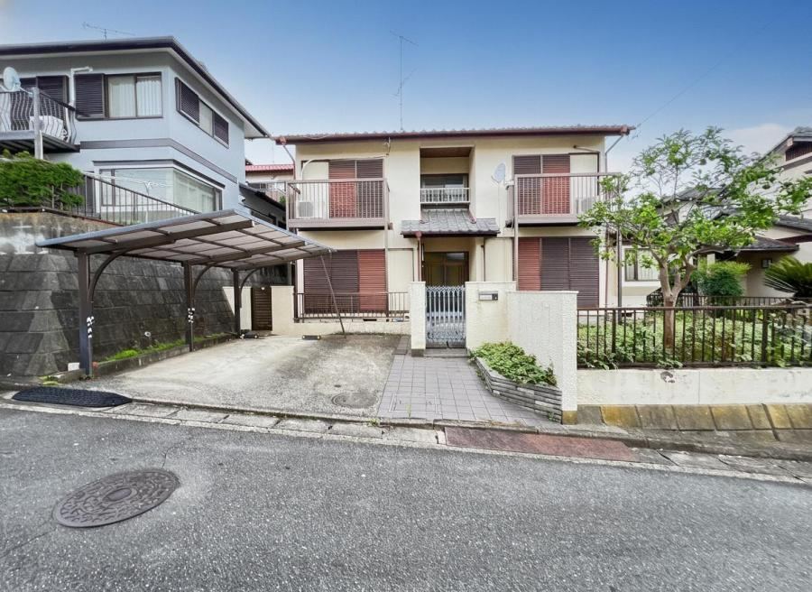 4LDK house in Hadano, Kanagawa - Photo 1