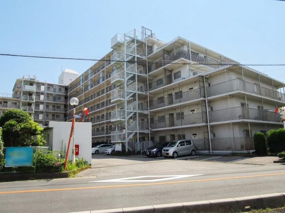 3LDK apartment in Koshigaya, Saitama - Photo 1