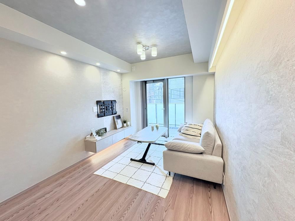 2LDK apartment in Shinjuku Ward, Tokyo - Photo 1