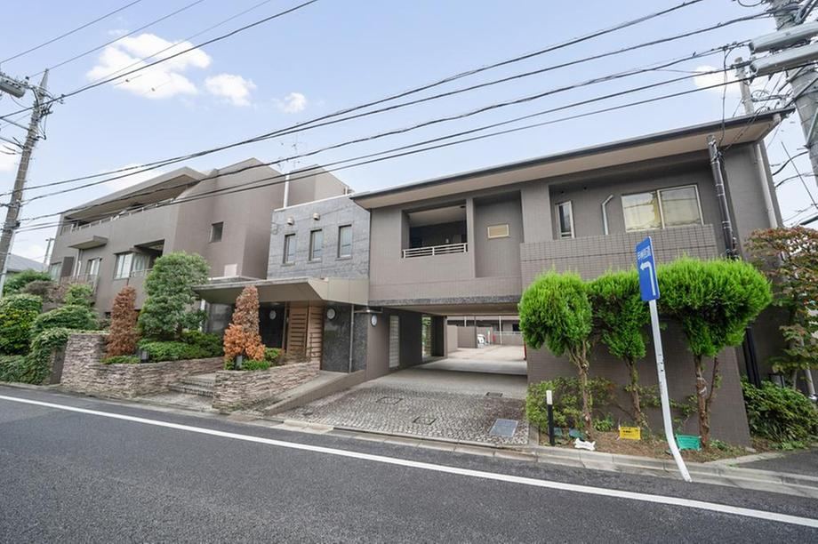 3LDK apartment in Setagaya Ward, Tokyo - Photo 1