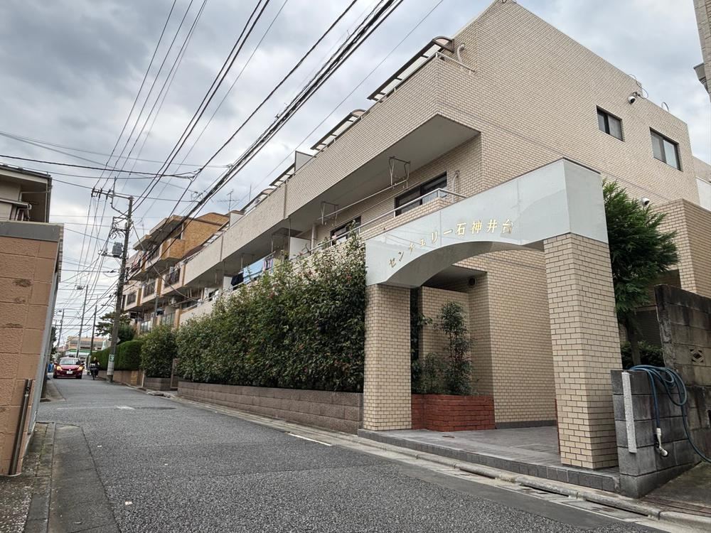 3DK apartment in Nerima Ward, Tokyo - Photo 1