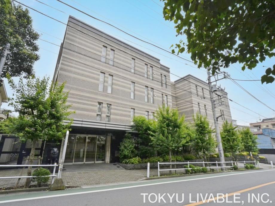 3LDK apartment in Itabashi Ward, Tokyo - Photo 1