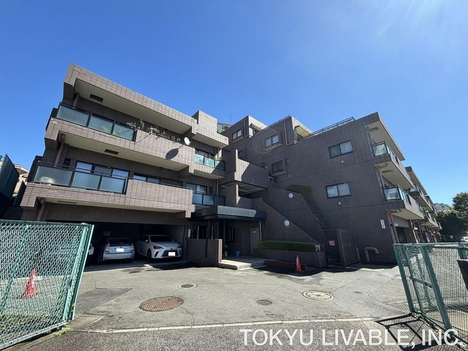 4LDK apartment in Asao Ward, Kawasaki, Kanagawa - Photo 1