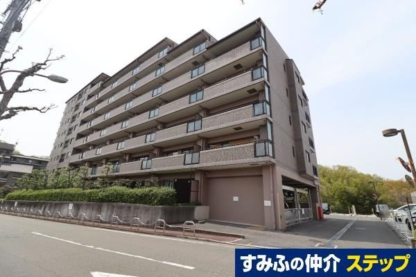 3LDK apartment in Hirakata, Osaka - Photo 1