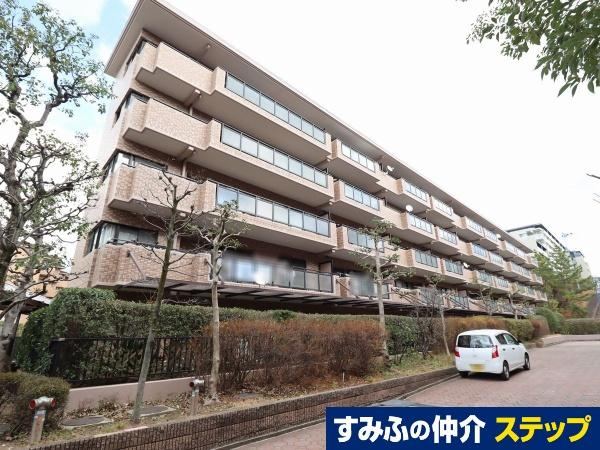 4LDK+S apartment in Nara, Nara - Photo 1