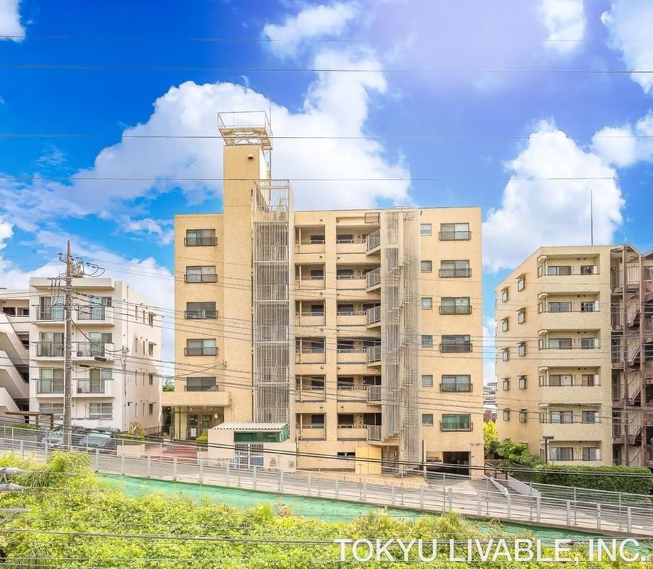 2LDK+S apartment in Miyamae Ward, Kawasaki, Kanagawa - Photo 1