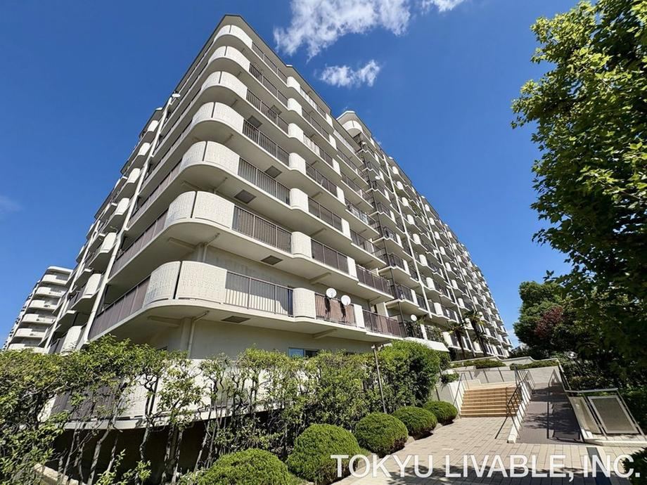 3LDK apartment in Amagasaki, Hyogo - Photo 1