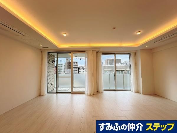 2LDK apartment in Bunkyo Ward, Tokyo - Photo 1
