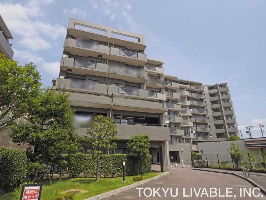 3LDK apartment in Minami Ward, Saitama - Photo 1