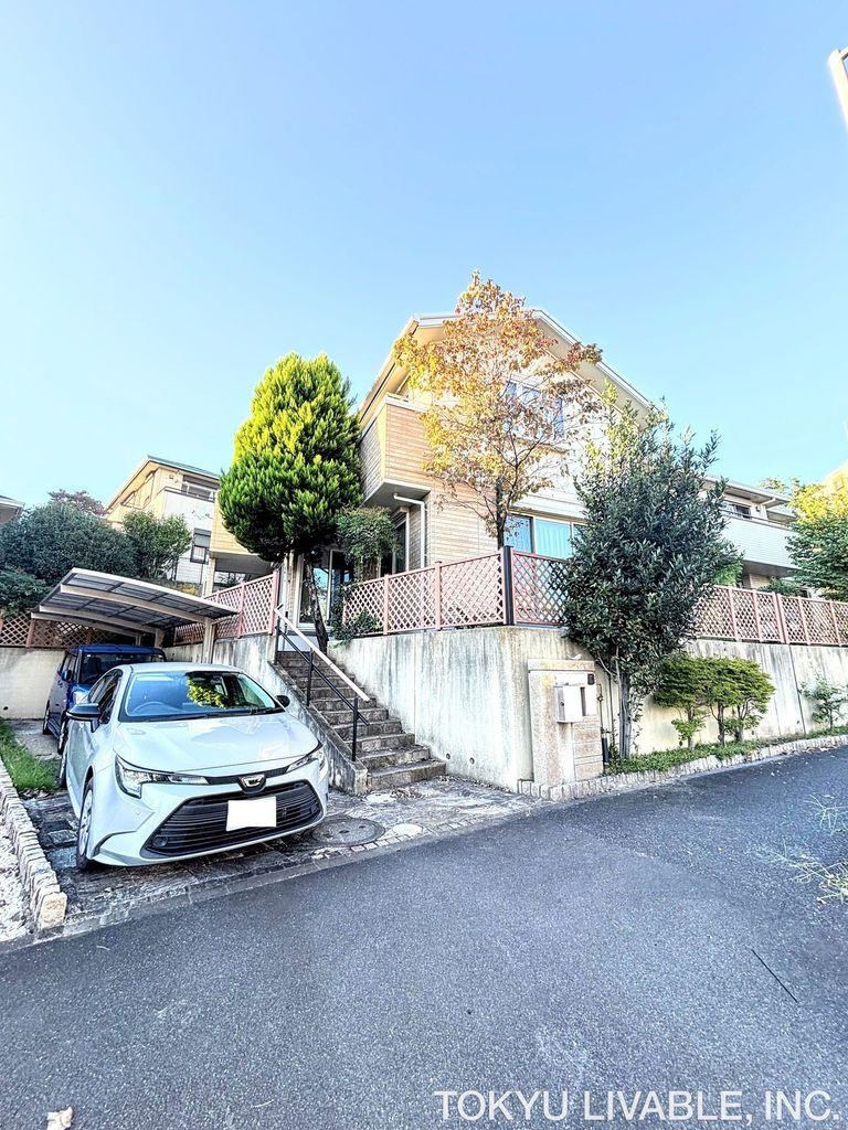 4LDK house in Inagi, Tokyo - Photo 1