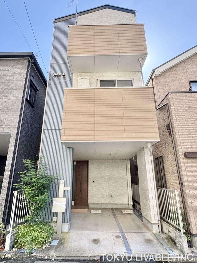 3LDK house in Arakawa Ward, Tokyo - Photo 1