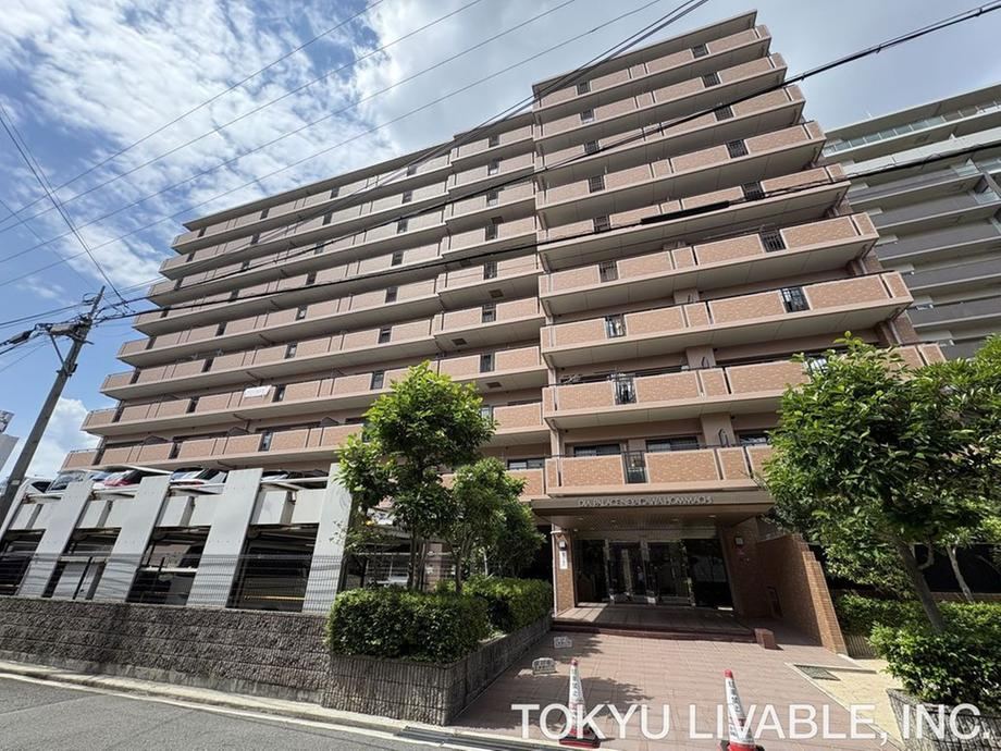 3LDK apartment in Neyagawa, Osaka - Photo 1