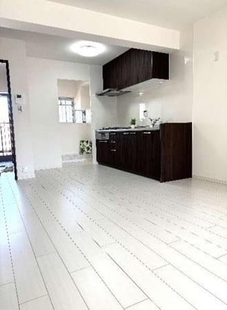 3LDK+S apartment in Takarazuka, Hyogo - Photo 1