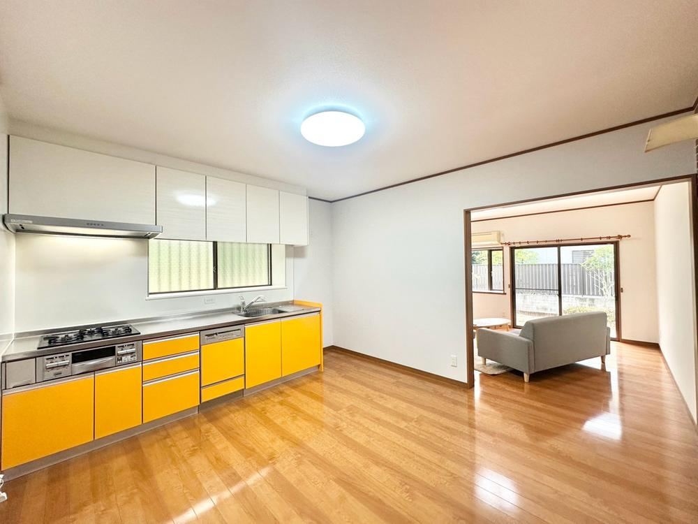 6LDDKK+2S house in Asakita Ward, Hiroshima - Photo 1