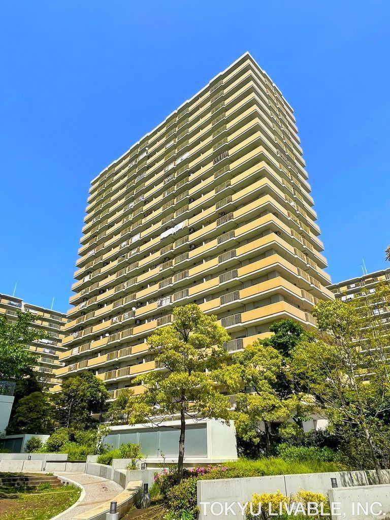 3LDK apartment in Koto Ward, Tokyo - Photo 1