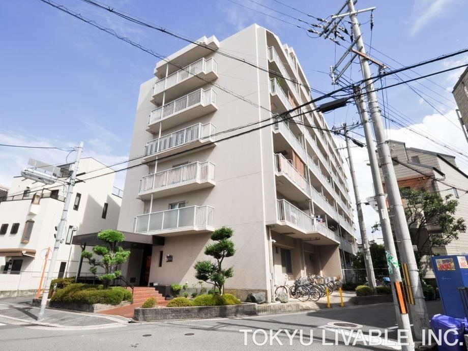3LDK apartment in Higashiyodogawa Ward, Osaka - Photo 1