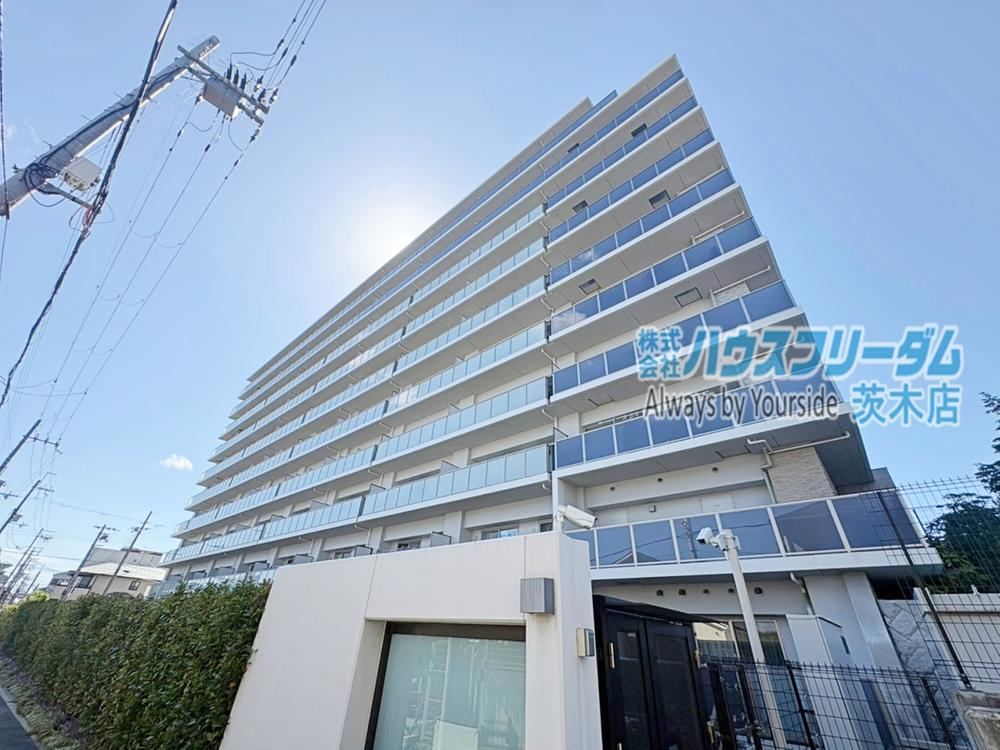 3LDK apartment in Takatsuki, Osaka - Photo 1
