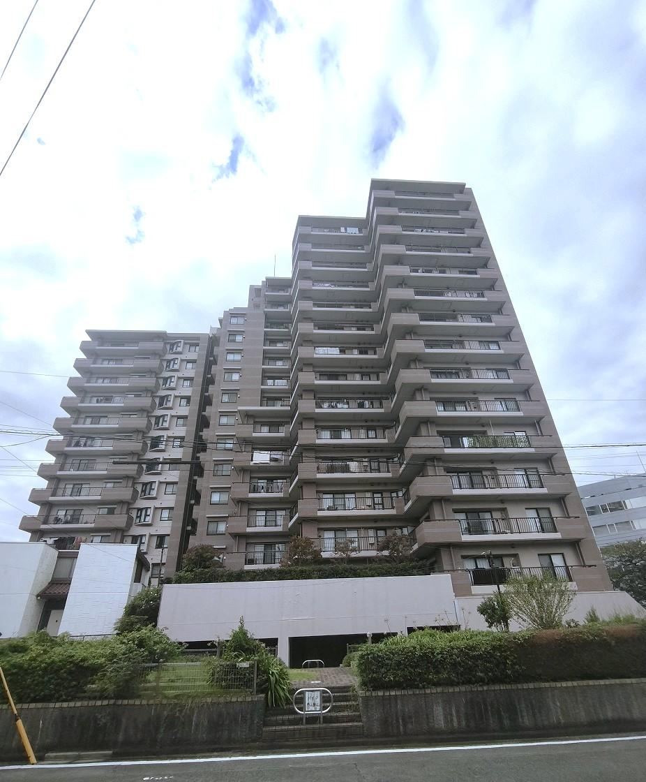 2DK apartment in Tama, Tokyo - Photo 1