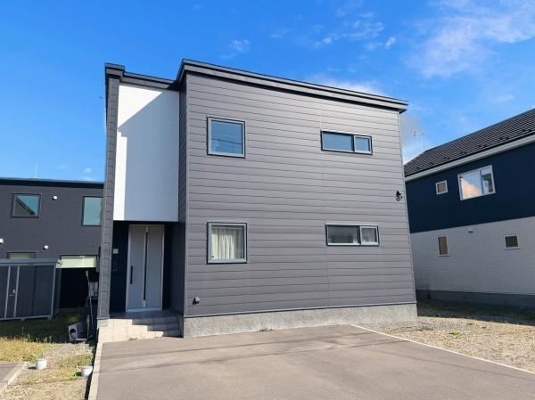 4LDK house in Tomakomai, Hokkaido - Photo 1