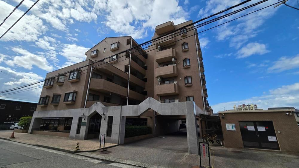 2LDK apartment in Chuo Ward, Niigata - Photo 1