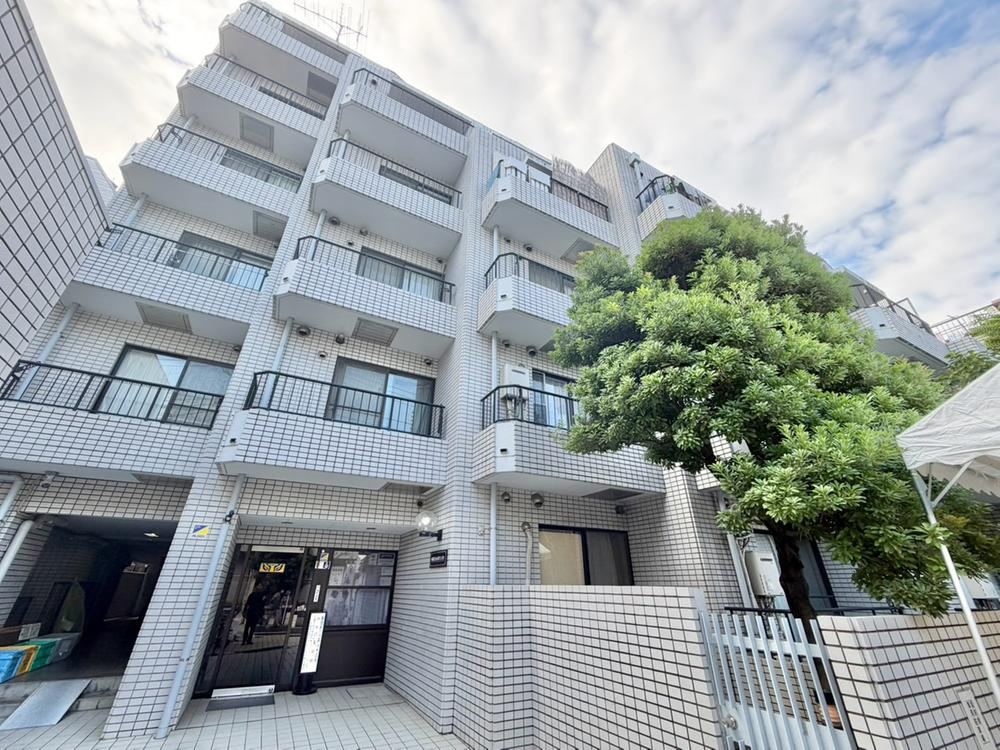 1DK apartment in Bunkyo Ward, Tokyo - Photo 1