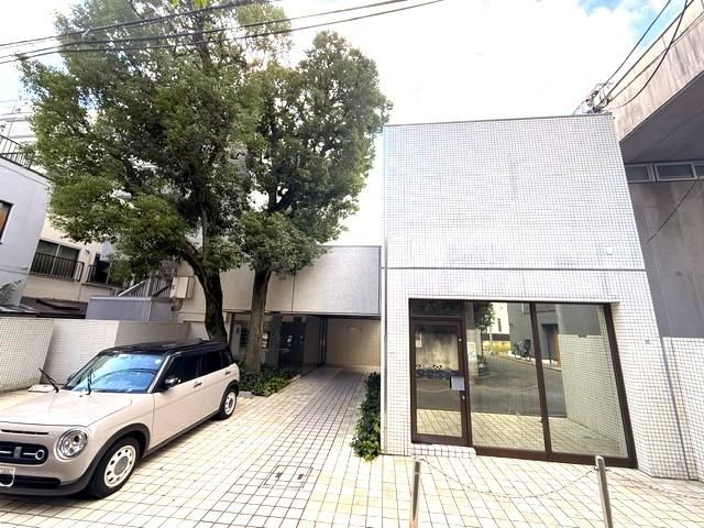 1LDK+2S apartment in Minato Ward, Tokyo - Photo 1