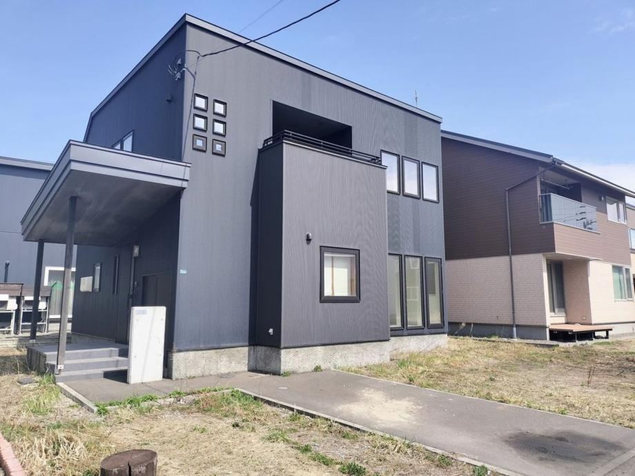 4LDK+S house in Kita Ward, Sapporo, Hokkaido - Photo 1