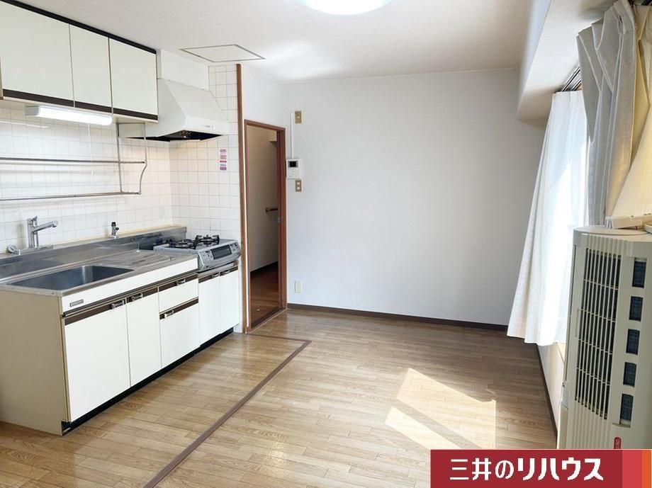 2DK apartment in Naka Ward, Hiroshima - Photo 1