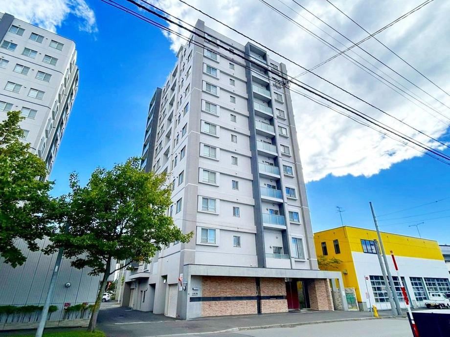 4LDK apartment in Higashi Ward, Sapporo, Hokkaido - Photo 1
