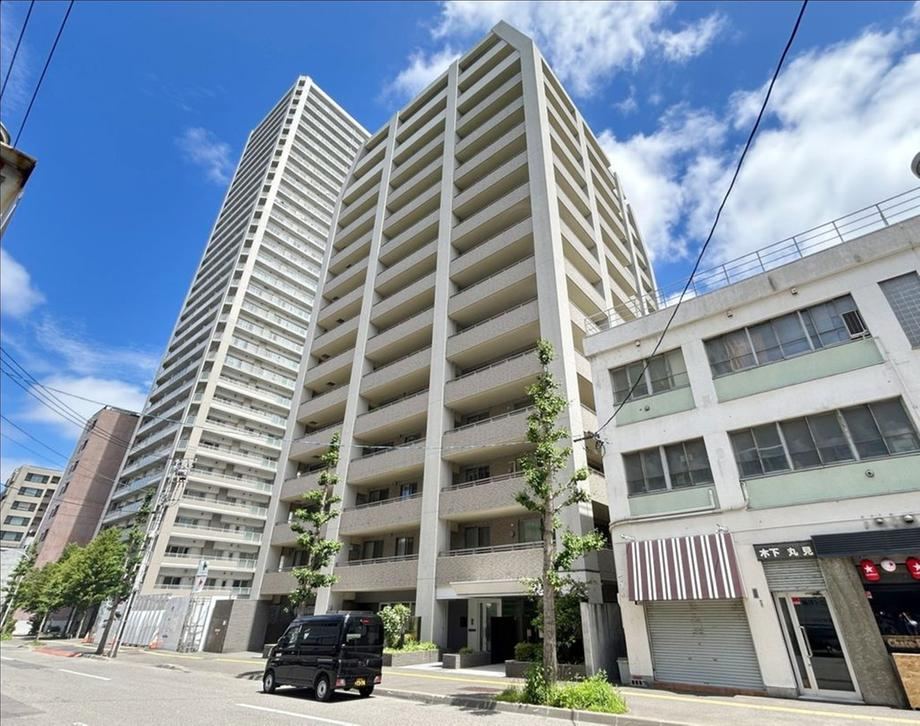 2LDK apartment in Chuo Ward, Sapporo, Hokkaido - Photo 1