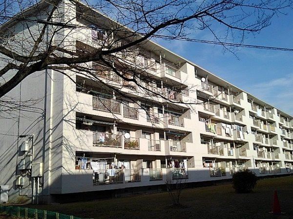 2LDK apartment in Higashikurume, Tokyo - Photo 1
