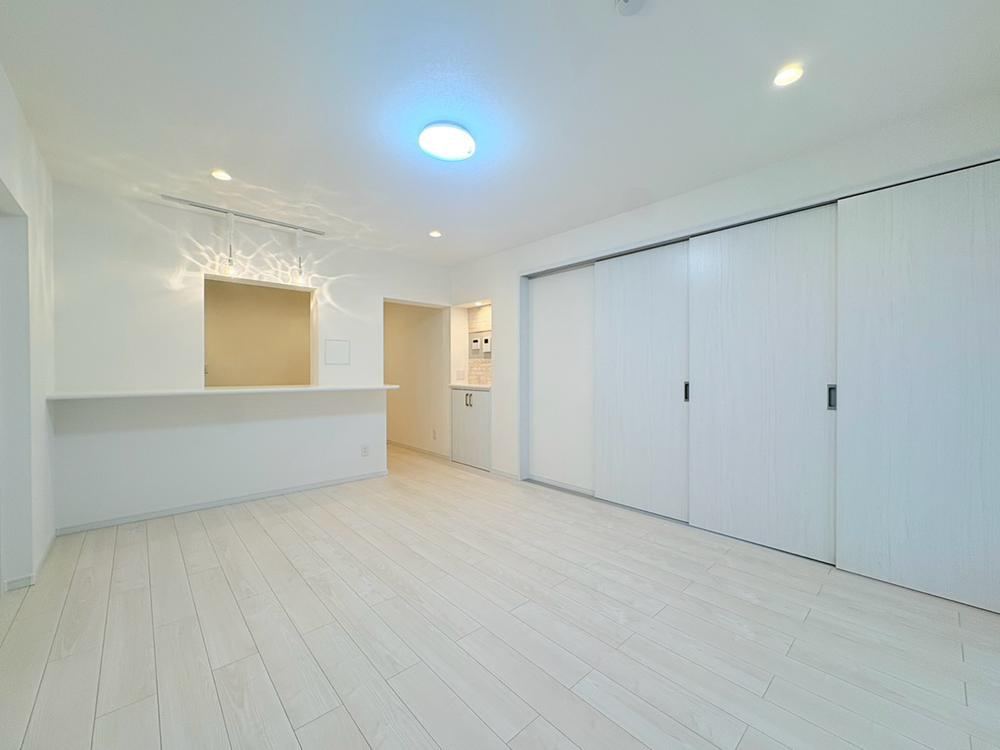 5LDK apartment in Chigasaki, Kanagawa - Photo 1