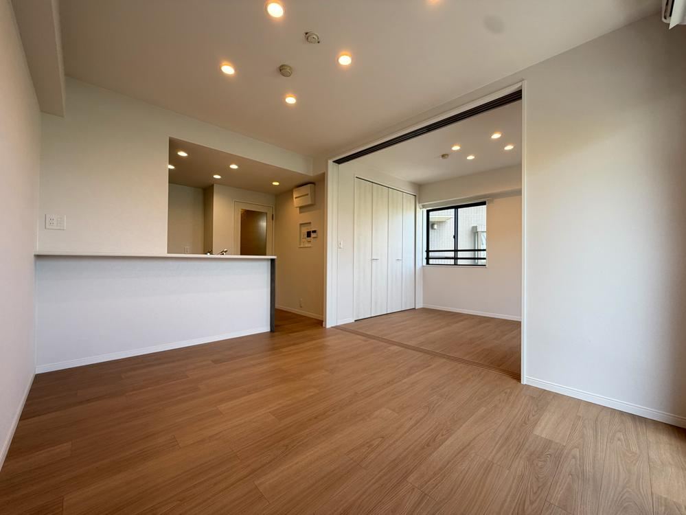 3LDK apartment in Katsushika Ward, Tokyo - Photo 1