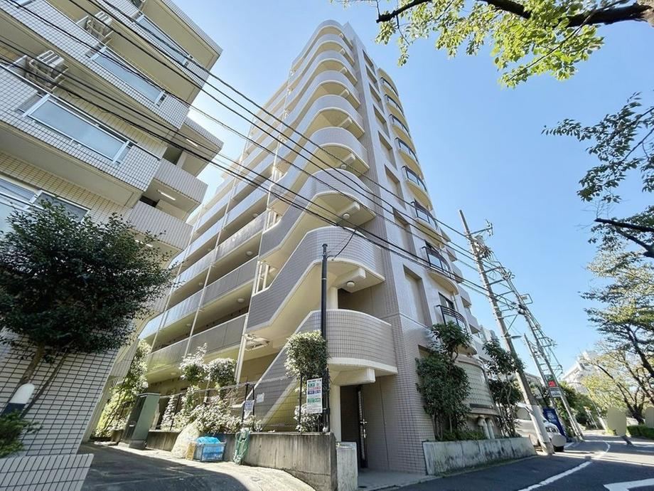 studio apartment in Bunkyo Ward, Tokyo - Photo 1