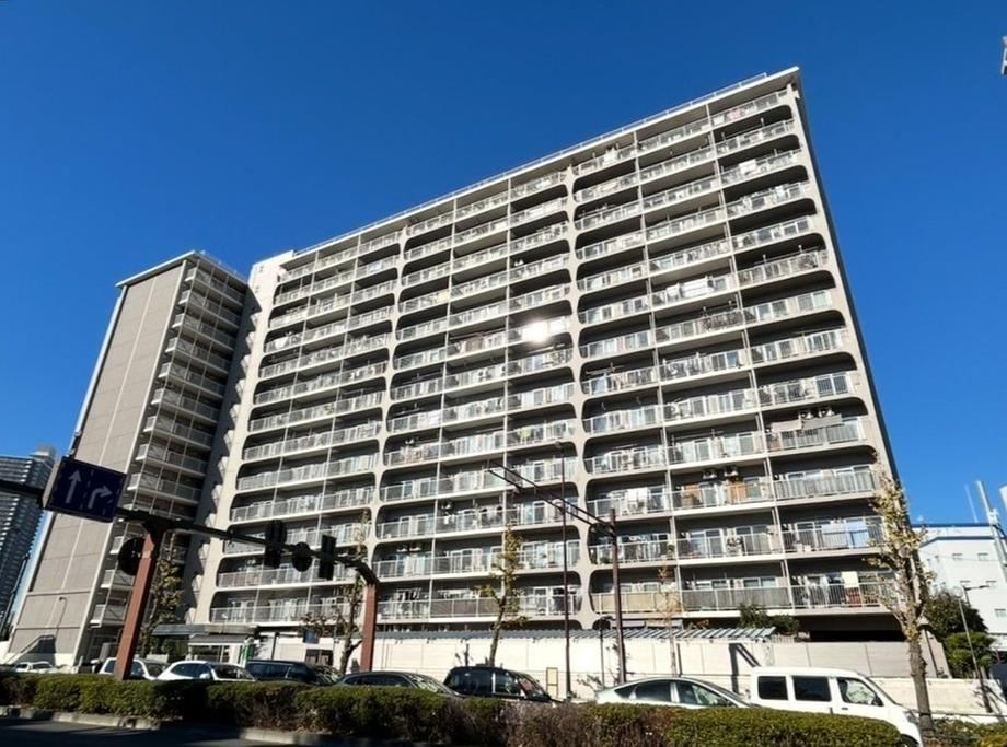 3LDK apartment in Koto Ward, Tokyo - Photo 1