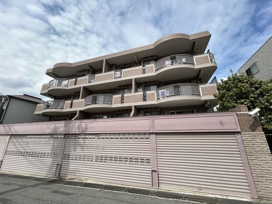 3LDK apartment in Higashinada Ward, Kobe, Hyogo - Photo 1