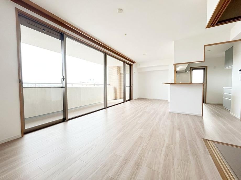 4LDK apartment in Takaishi, Osaka - Photo 1