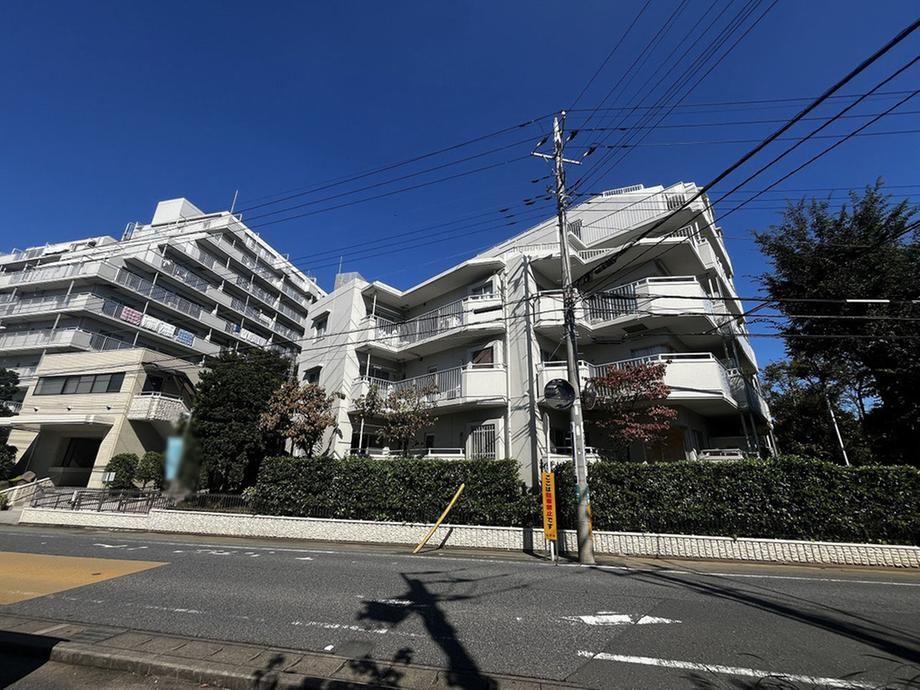 2LDK+S apartment in Matsudo, Chiba - Photo 1
