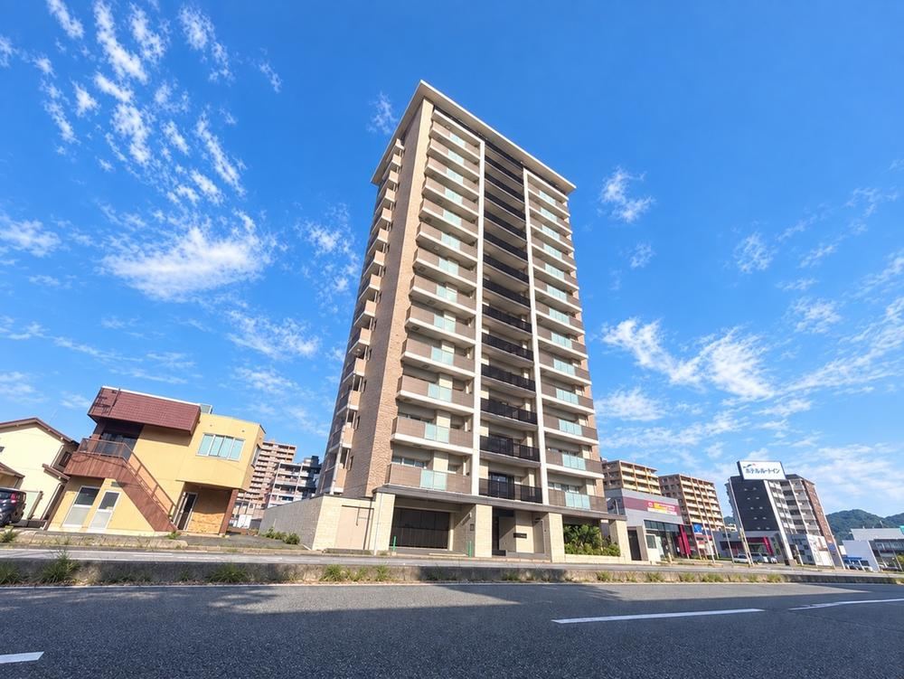 3LDK apartment in Yamaguchi, Yamaguchi - Photo 1
