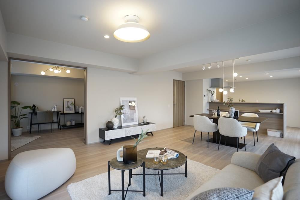 3LDK apartment in Suita, Osaka - Photo 1