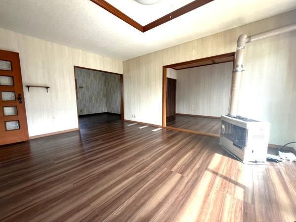 4LDK house in Ebetsu, Hokkaido - Photo 1