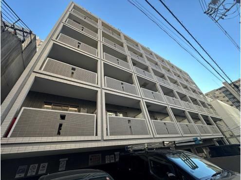 1LDK apartment in Shibuya Ward, Tokyo - Photo 1