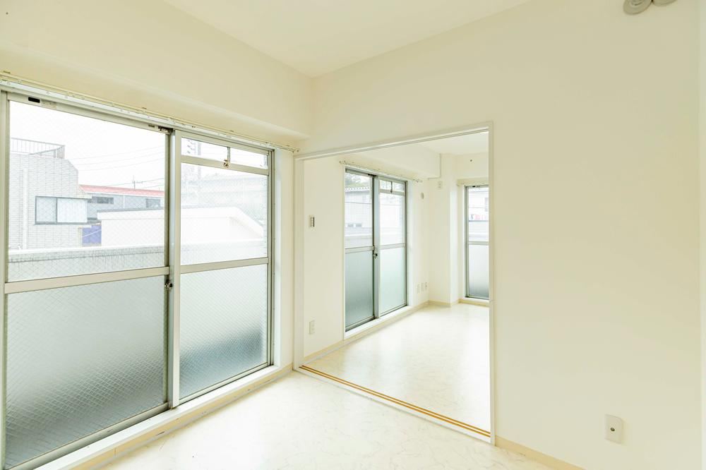2K apartment in Kanagawa Ward, Yokohama, Kanagawa - Photo 1