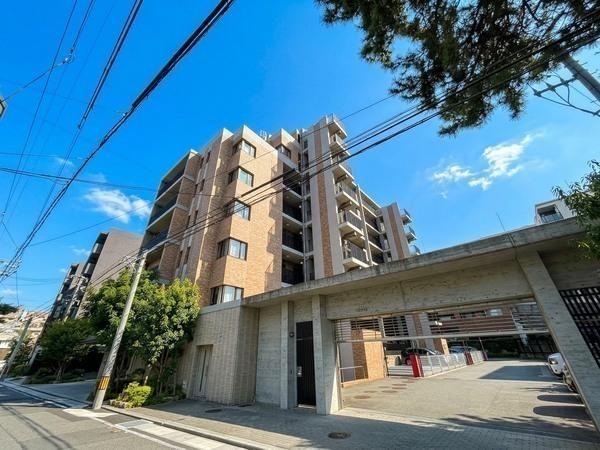 2LDK apartment in Sawara Ward, Fukuoka - Photo 1