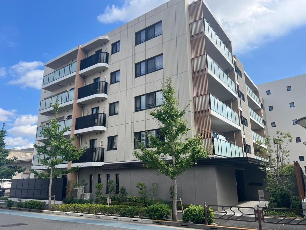 3LDK apartment in Edogawa Ward, Tokyo - Photo 1
