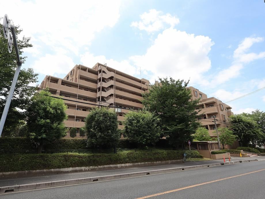 3LDK apartment in Minami Ward, Saitama - Photo 1