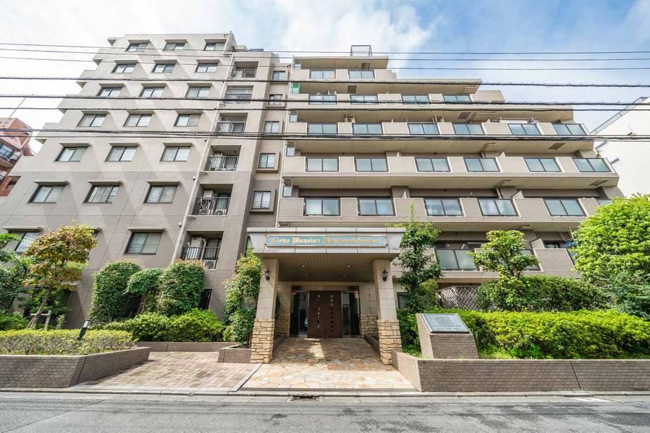 4LDK apartment in Edogawa Ward, Tokyo - Photo 1